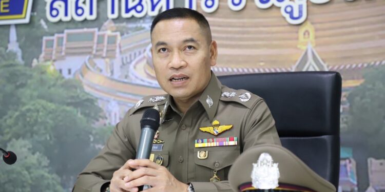 ผู้การฯนครปฐม เตรียมดำเนินคดี ( นักรบด่านเถื่อน ) ก่อกวนการปฎิบัติหน้าที่เจ้าหน้าที่ตำรวจจราจรที่ปฏิบัติหน้าที่บริเวณจุดตรวจกวดขันวินัยจราจร ห้วงเทศกาลส่งท้ายปีเก่าต้อนรับปีใหม่ (7 วันอันตราย )