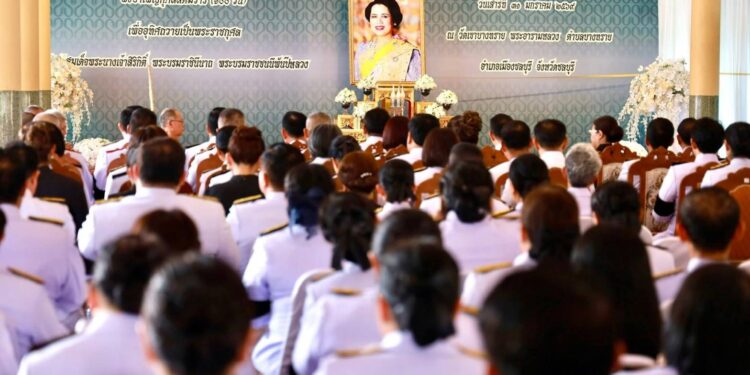 ชลบุรีจัดพิธีบำเพ็ญกุศลสตมวาร 100 วันถวายพระราชกุศลสมเด็จพระนางเจ้าสิริกิติ์ฯ