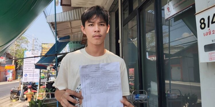 ปทุมธานี หนุ่มวัย20ปีสุดเซ็งโจรหมวกกันน็อคลักรถจยย.แจ้งตำรวจบอกใหัทำใจ