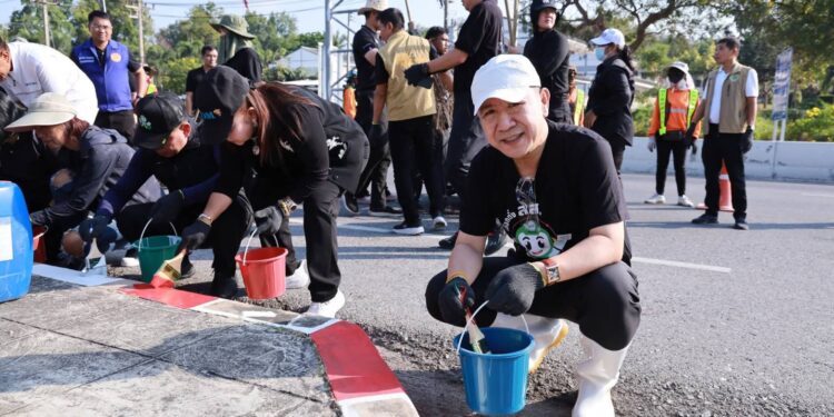 ชลบุรีเดินหน้าปฏิบัติการ“เมืองสะอาด”ลุยพื้นที่บางทรายทาสี-จัดระเบียบถนนสุขุมวิทเสริมภาพลักษณ์เมืองท่องเที่ยว