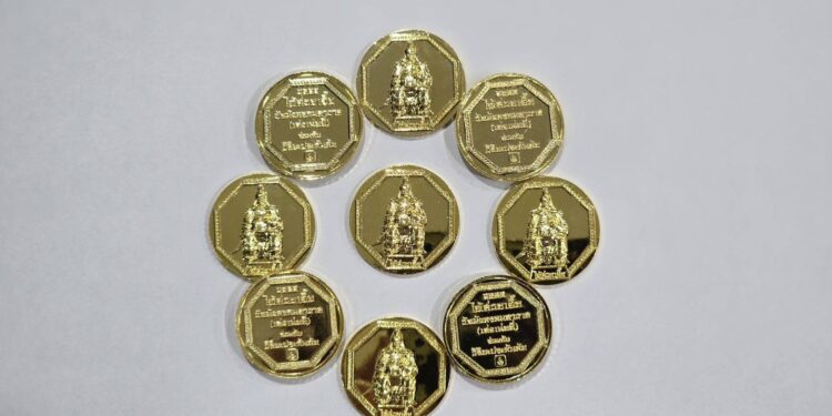 เมาไม่ขับ- วิริยะประกันภัย ห่วงอุบัติเหตุเทศกาลตรุษจีน มอบเหรียญเทพเจ้าไท้ส่วยเอี๊ย เตือนสติไม่ประมาท