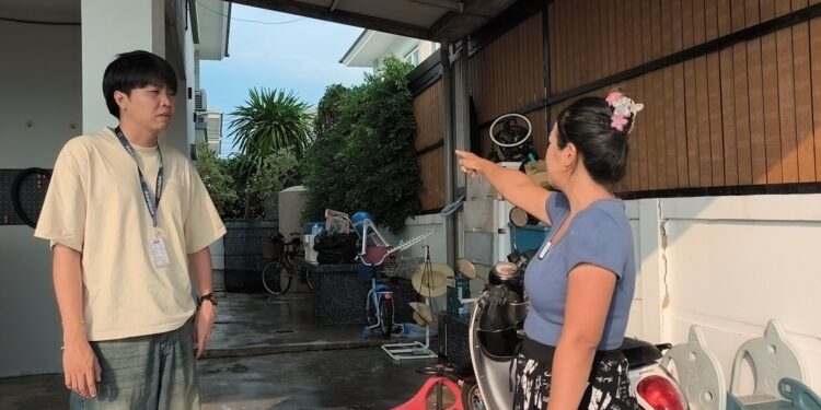 ผวาทั้งหมู่บ้านคนร้ายปีนรั้วตระเวนลักทรัพย์ 5 หลัง ขโมยเงินสด ขว้างหินใส่กระจก วอนตำรวจเร่งตามตัว