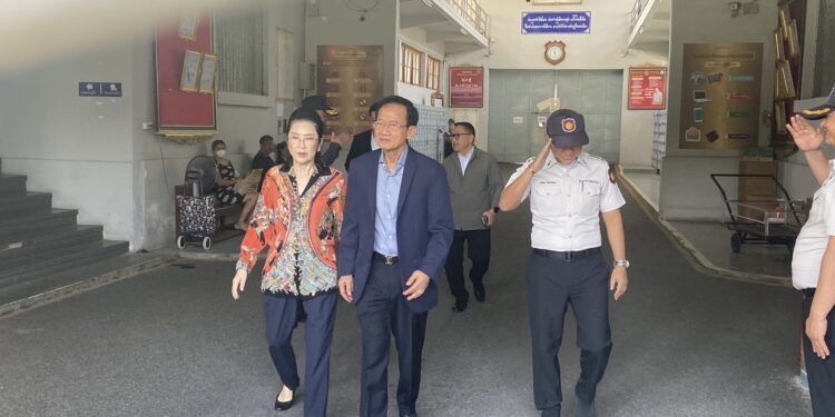 สมชาย เจ๊แดง บรรณพจน์ เยี่ยม ทักษิณ ยันเคารพการตัดสินใจ ยศชนัน ไม่นั่ง รมต.