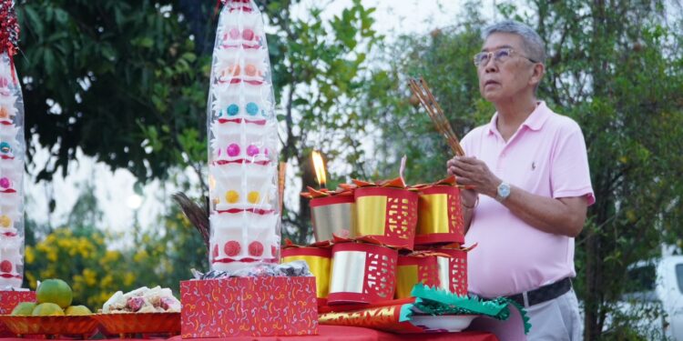 เจ้าสัวเงี๊ยบ สืบสานความศรัทธา จัดพิธีไหว้ทีกงแซ วันเกิดเทพเจ้าฟ้าดิน ความเชื่อของชาวไทยเชื้อสายจีนที่ยังคงอยู่