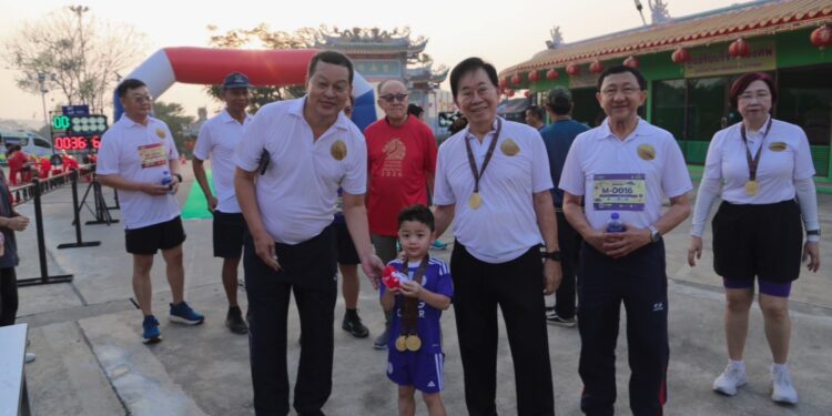 สมใจนึก​ -​ ยุทธนา​ นำสายมู “วิ่งเพื่อบุญ เสริมสุขภาพ” ที่ อุทยานวิหารเซียน ปากช่อง ครั้งที่ 1