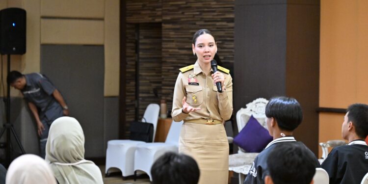 ‘ซาบีดา’ ให้กำลังใจ เยาวชนไทย หัวใจเดียวกัน รุ่น 10 เชื่อคนไทยอยู่ร่วมสังคมพยุหวัฒนธรรมได้อย่างสันติ