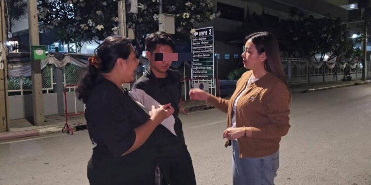 นนทบุรี คลิป หนุ่ม 16 ปี ถูกคนร้ายลวงไปรุมกระทืบ ก่อนจี้ชิงทรัพย์ เชิดมือถือ เงินสด หลบหนีลอยนวล