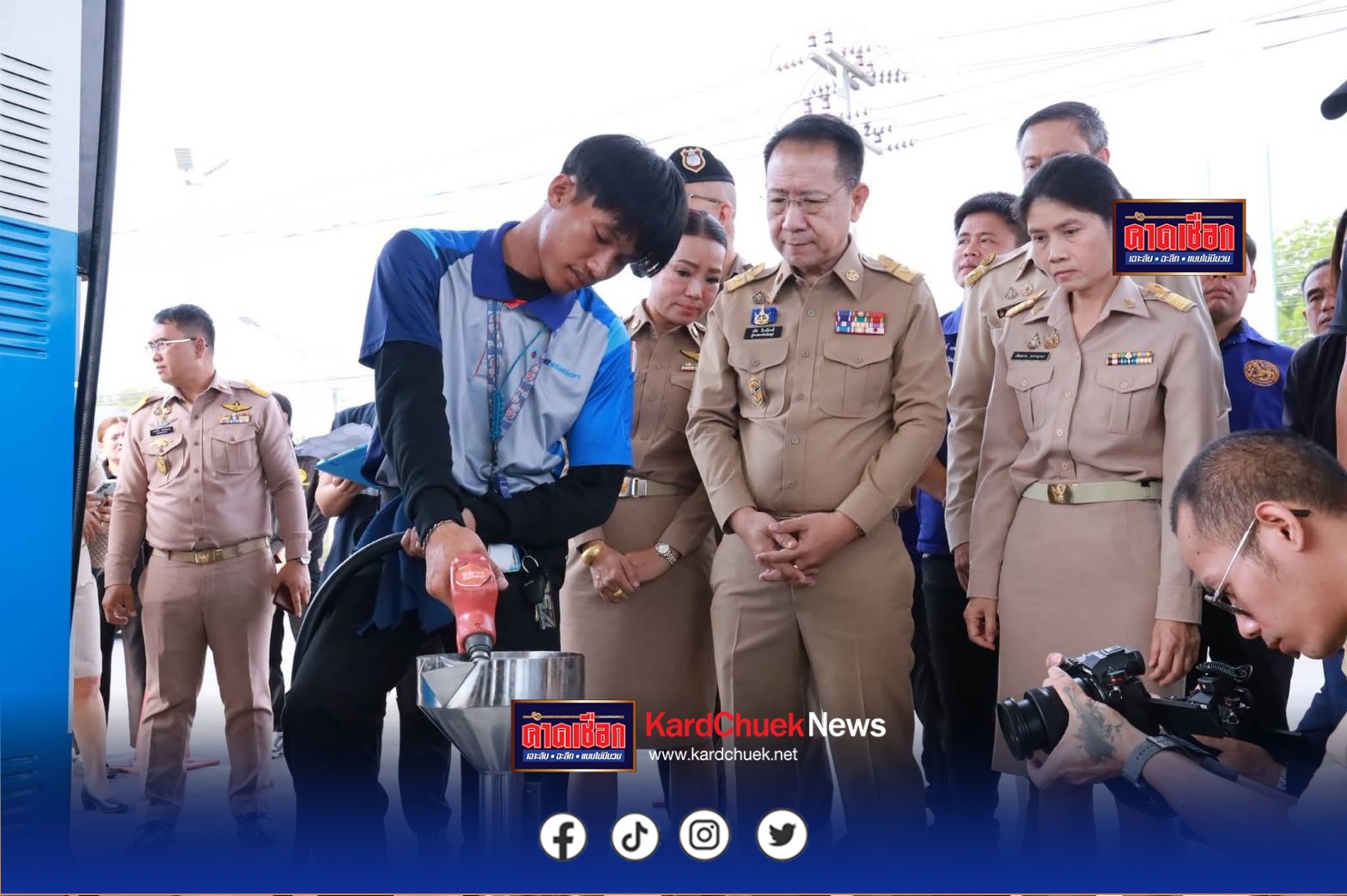 ผู้ว่าฯ ชลบุรีลงพื้นที่ตรวจปั๊มน้ำมันพานทอง สร้างความเชื่อมั่นประชาชน ยืนยันพลังงานเพียงพอ ไร้การกักตุน