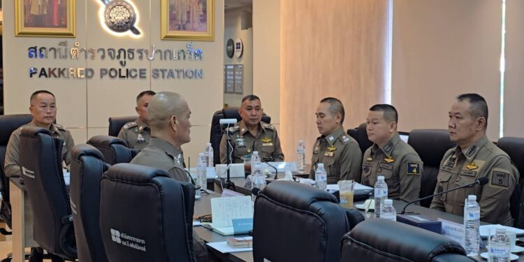 ทลายแก๊งคอลเซ็นเตอร์ข้ามชาติ รวบจีน–ไทย 6 ราย คาห้างดังขณะถอนเงิน ยึดเงินสด 7 ล้าน อายัดทรัพย์กว่า 14 ล้าน