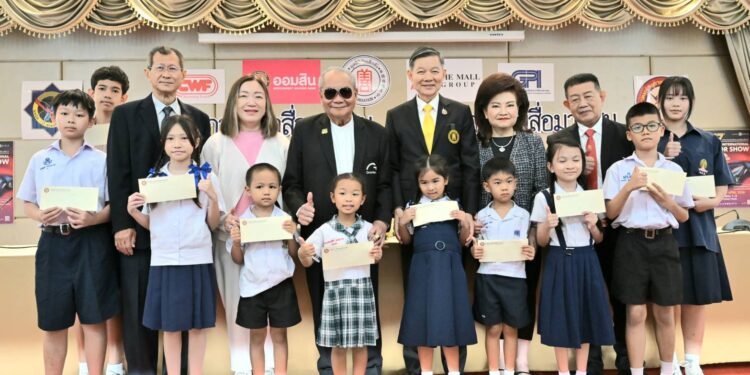 สมาคมช่างภาพข่าวสื่อมวลชนฯ จัดพิธีมอบทุนการศึกษาบุตร-ธิดาสื่อมวลชน ประจำปี 2569 และมอบ เงินช่วยเหลือค่าครองชีพสื่อมวลชน ที่ถูกเลิกจ้าง ลดเงินเดือน
