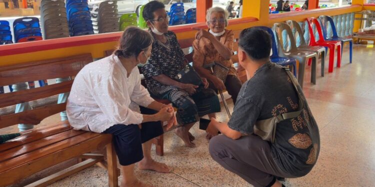 พ่อแม่เชิญดวงวิญญาณ น้องกอล์ฟ จุดถูกยิง M6 วอนตำรวจเร่งล่ามือปืน ขอความเป็นธรรมให้ลูก ยืนยันมีเมียคนเดียว