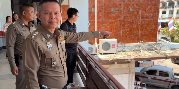 เปิดใจ รองผู้การโคราช เล่าวินาทีชี้เป็นชี้ตาย กระโดดชาร์จช่วยสาวคิดสั้น เผยใช้หลักเจรจา–จังหวะเสี้ยววินาทีคว้าชีวิตไว้ทัน