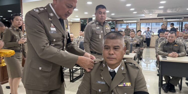 บกน.9.จัดพิธีประดับยศว่าที่ร้อยตำรวจตรี และสรงน้ำพระรดน้ำดำหัวตามประเพณีวันสงกรานต์ประจำปี 2569