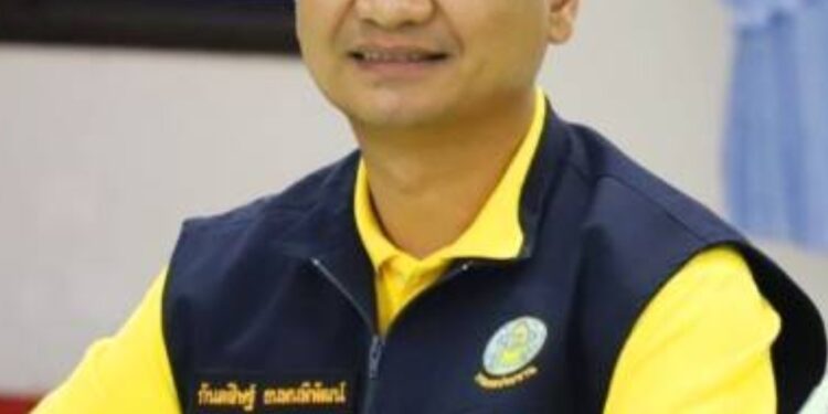 อำนาจเจริญ สงกรานต์อำนาจเจริญเริ่มแล้ว เล่นสาดน้ำ ในคลองส่งน้ำ ท่ามกลางอากาศร้อนระอุ 40 กว่าองศาเซลเซียส