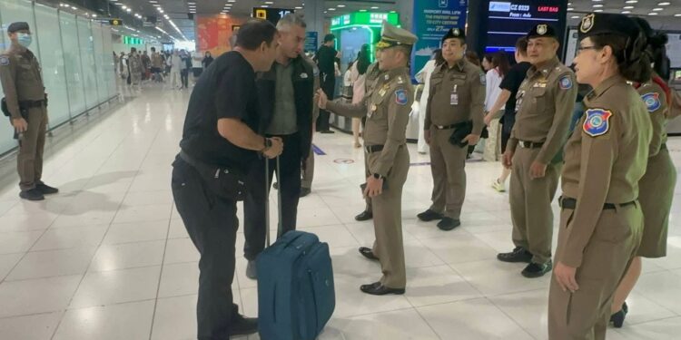 ตำรวจท่องเที่ยว ลงพื้นที่สุวรรณภูมิ ยกระดับความปลอดภัยสงกรานต์ 69 สร้างความเชื่อมั่นนักท่องเที่ยว