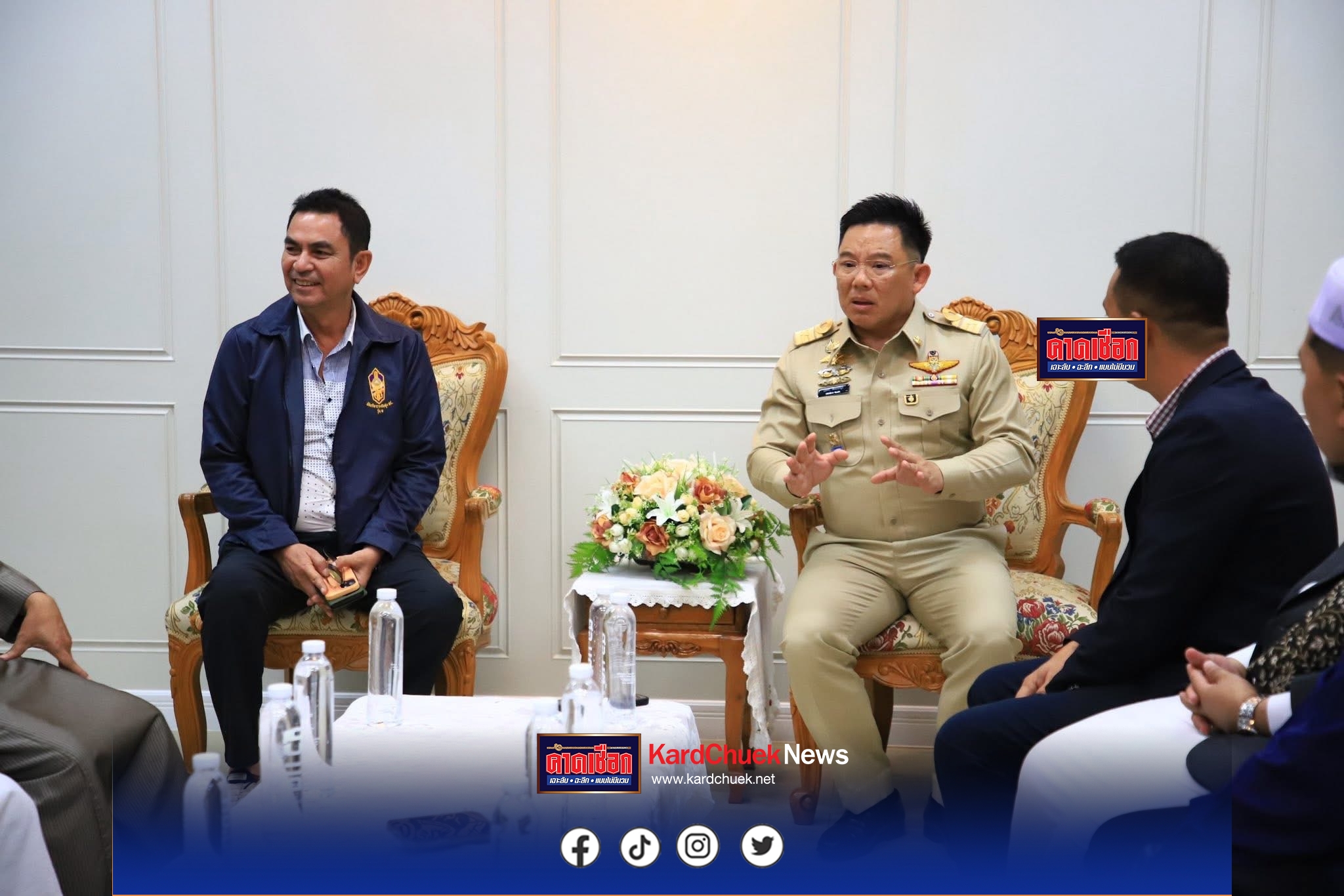 3 สมาคมการศึกษาชายแดนใต้ ยื่น ศอ.บต. ขอโยกย้ายแม่ทัพภาค 4 ชี้คำพูดกระทบสันติภาพ-บิดเบือนบริบทพื้นที่ หากรัฐเมินนำมวลเป่านกหวีดไล่ออกทันที