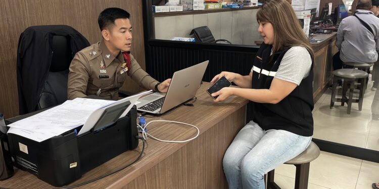 ปทุมธานี ตร.เร่งตามชาย3คนกล้องวงจรปิดนำกระเป๋าใส่ซากสุนัขตายมาทิ้ง มูลนิธิวอชด็อกแจ้งตรวจสอบทารุนสัตว์