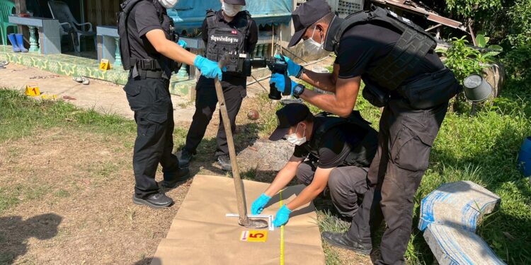 ลูกชายวัย 61 ปี ป่วยจิตเวชตั้งแต่เด็ก ใช้จอบทำร้ายพ่อวัย 86 เสียชีวิตหน้าบ้าน พื้นที่ ต.ยุโป อ.เมืองยะลา จ.ยะลา คาดขาดยาต่อเนื่อง