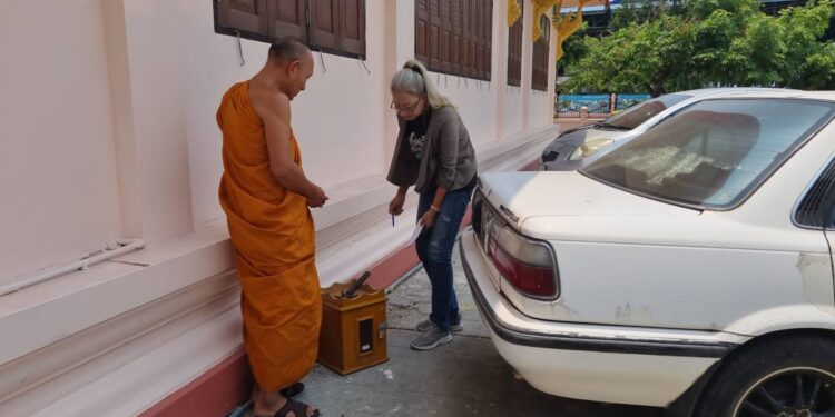 นนทบุรี วงจรปิด โจรแสบทุบตู้บริจาควัดได้เงิน 800 บาท ก่อเหตุซ้ำหลอกวินจยย.ไปส่งเที่ยวหญิงบริการบิดค่าโดยสารหนี