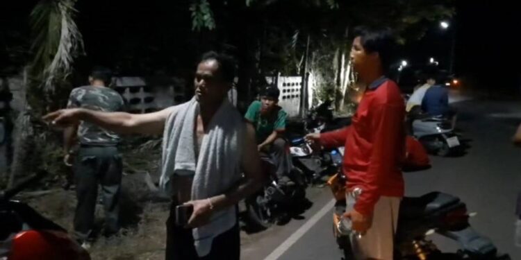 ปราจีนบุรี ระวังภัย ผวาซ้ำเสือดำโผล่อีกแล้วกลางทุ่งนาหนองแสง กำนันระดมทีมไล่ล่า เตือนระวังตัวหลัง ส.อบต. เผชิญหน้าขณะลงกินน้ำกลางดึก 