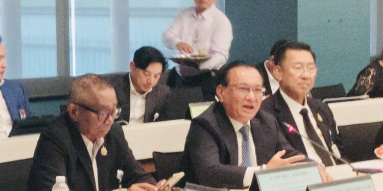 กมธ.ท่องเที่ยว วุฒิสภา ถกเข้มปัญหาท่องเที่ยวไทย ดันภูเก็ตฮับเรือสำราญ-เร่งแก้รถติดสนามบินเข้าเมือง 2 ชั่วโมง