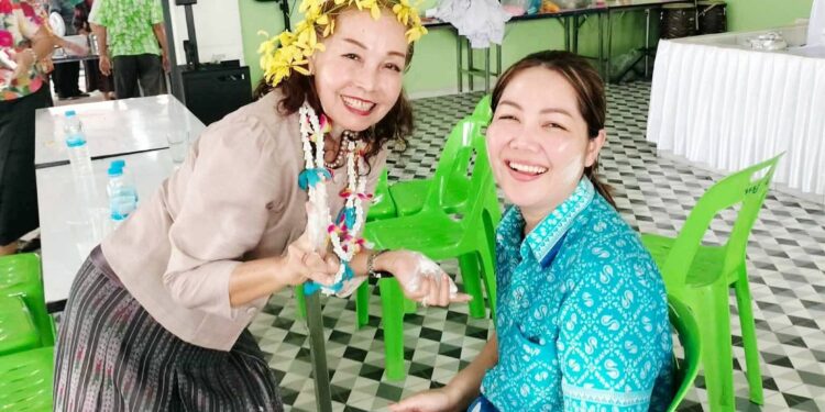 สจ.กิ๊บ ลงพื้นที่บ้านบึง ร่วมกิจกรรมโรงเรียนสูงวัยมาบไผ่วิทยา สร้างรอยยิ้ม เติมความสุขผู้สูงอายุ