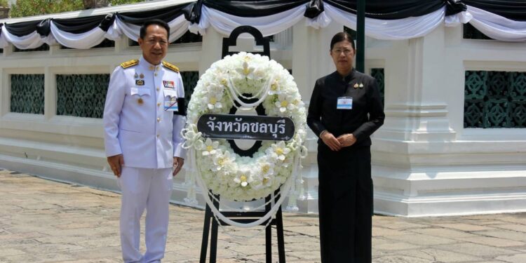 จังหวัดชลบุรีร่วมเป็นเจ้าภาพพระพิธีธรรมสวดพระอภิธรรมพระบรมศพฯ ถวายพระราชกุศลด้วยความจงรักภักดี