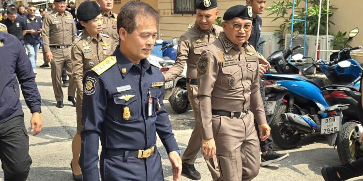 บช ปส เดินหน้าเชิงรุกต่อเนื่อง ลงพื้นที่ชุมชนร้อยหลัง นาเกลือ 27 จ ชลบุรี ขับเคลื่อนโครงการ ชุมชนปลอดภัย ได้ลูกหลานกลับคืน