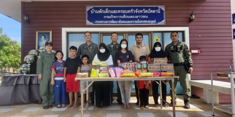 น้ำใจพี่ๆ หลั่งไหลสู่น้องด้วยห่วงใย