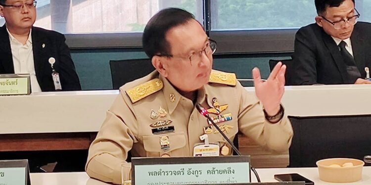 สว.ท่องเที่ยวถกเข้ม ดัน “เรือพายนานาชาติหมู่เกาะช้าง” ปลุกเศรษฐกิจตราด เร่งแก้ปมภูเก็ตทั้งที่พัก-จราจร-ความปลอดภัย