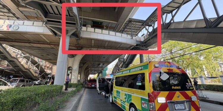 หญิงกระโดดลงมาจากสถานีรถไฟฟ้าบีทีเอสดับ สถานีกรมป่าไม้