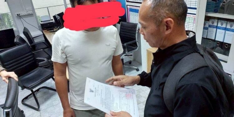 ด่าน ตม.เชียงแสนจับกุมบุคคลต่างด้าว(สัญชาติจีน)ตามหมายจับศาลจังหวัดร้อยเอ็ด 1 ราย