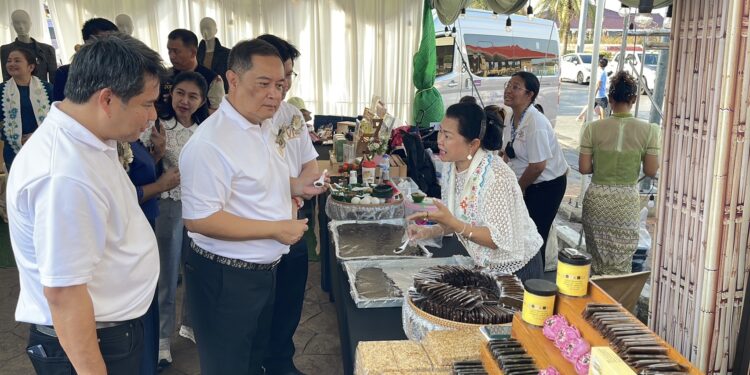 มรภ.วไลยอลงกรณ์ ชวนเที่ยวงานมหกรรมการส่งเสริมการท่องเที่ยวตามรอยสมเด็จพระเจ้าตากสิน และการแข่งขันข้าวแช่ชาวมอญ จ.ปทุมธานี ระหว่างวันที่ 1-3 พ.ค. 2569   