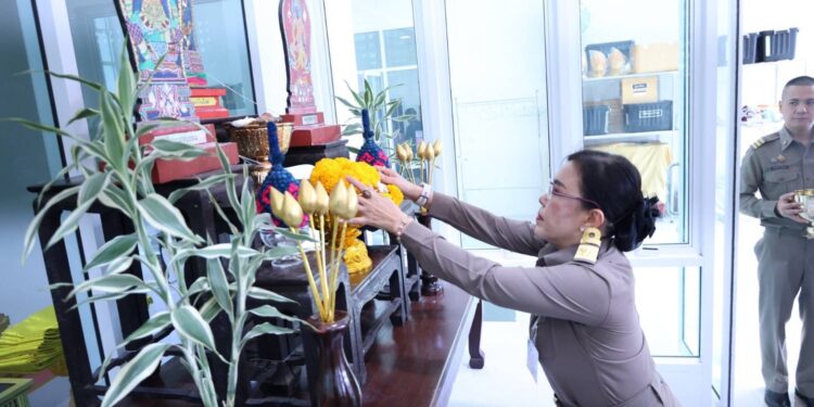 วธ.นครปฐมบวงสรวงสักการะสิ่งศักดิ์สิทธิ์ในการปฏิบัติงานพิธีการศพที่ได้รับพระราชทาน ประจำปี 2569