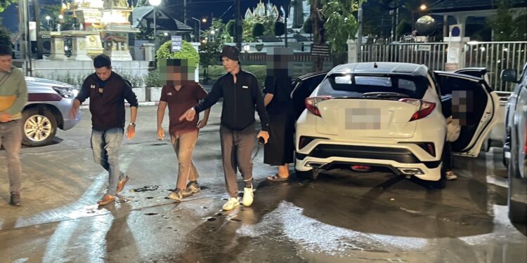ปทุมธานี ตร.คุมตัวแล้วหนุ่มขับเก๋งชนลุงปั่นจักรยานเสียชีวิต รับสารภาพตกใจมีขวดปาใส่กระจกรถเลยกลัวไม่กล้าจอดพร้อมเยี่ยวยา