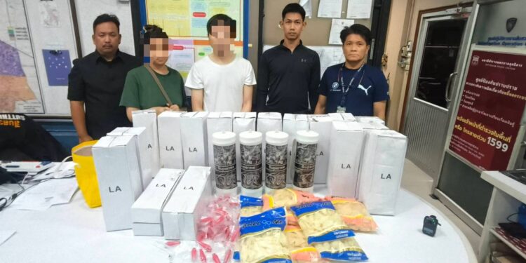สืบสุทธิสารรวบสองผัวเมียชาวจีนลอบขายลูกโป่งแก๊สหัวเราะผ่านไรเดอร์ ยึดของกลางอื้อ