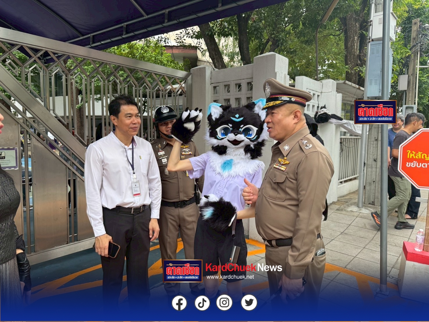       รับเปิดเทอม รอง ผบช.น.  รุดแก้ปัญหาจราจรหน้ารร.กรุงเทพคริสเตียน แนะผู้ปกครองส่งบุตรหลานใช้รถไฟฟ้าสาธารณะ