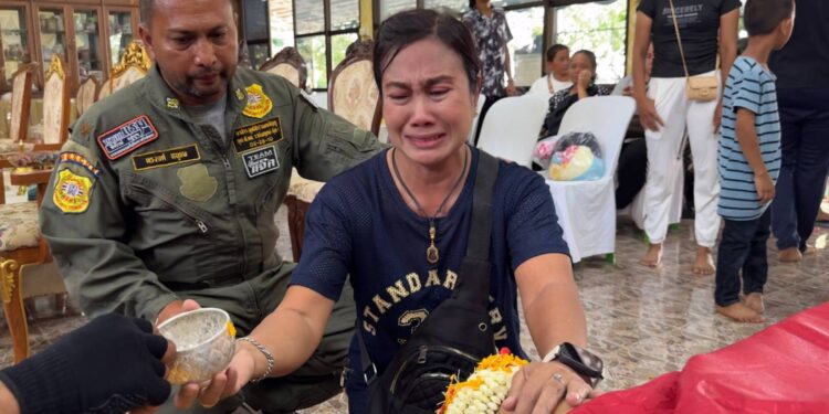 นนทบุรี ครอบครัวรับศพ น.ส.จอย สวดคืนแรก น้าสาวเดือดลั่น “คนใจหมา” จงใจฆ่า วอนลงโทษประหาร ไม่อโหสิกรรม