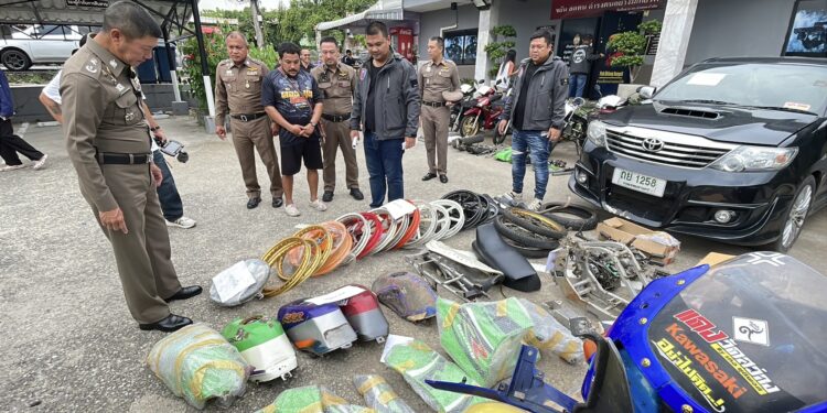 ปทุมธานี รวบหย๋ารังสิต ตระเวนลักรถ-จยย.ชำแหละขายในเพจ