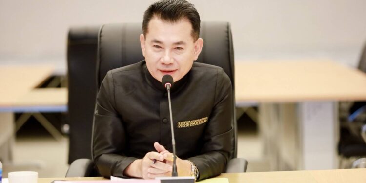 ประธานชมรมนายกองค์การบริหารส่วนตำบลจังหวัดชลบุรี จัดกิจกรรมประชุมสัญจร