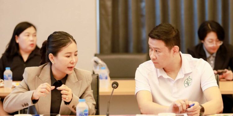 กำลังถูกจับตามอง” นายกน้ำพุ และ นายกเต๋า  2 นายก อบต.บ้านบึง คนรุ่นใหม่สายพัฒนา 