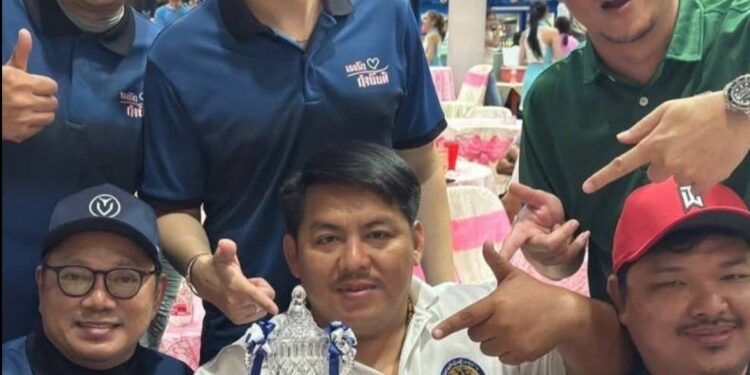 กำนันติ” ตำบลสำนักบก ผู้นำรุ่นใหม่ ติดดิน จริงใจ พร้อมลุยเพื่อชาวบ้าน