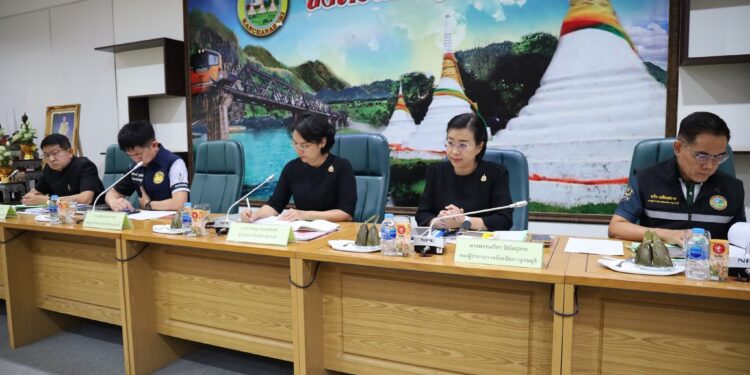 ผู้ว่าฯกาญจนบุรี ติดตามการดำเนินงานของส่วนราชการ ในการประชุมคณะกรมการจังหวัด หัวหน้าส่วนราชการที่เกี่ยวข้องและภาคเอกชน ประจำเดือนพฤษภาคม 2569           