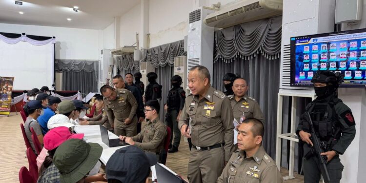 ตำรวจภูธรภาค 5 เปิดปฏิบัติการ “สกัดม้า 1 ล้าน” รวบ 15 ผู้ต้องหา แก๊งหลอกลงทุนออนไลน์ สูญกว่า 17.6 ล้าน พร้อมคืนเงินผู้เสียหายบางส่วน