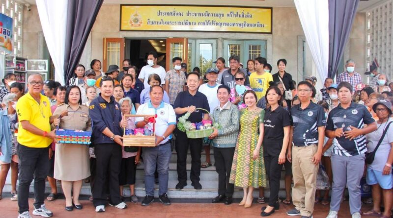 ผู้ว่าฯ นริศ เดินหน้าแบ่งเบาภาระ สู้ภัยค่าครองชีพ “ตู้ปันสุข”เพื่อพี่น้องประชาชน