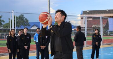 นายกเทศมนตรีเมืองกำแพงเพชรเป็นประธานเปิดสนามกีฬาแห่งใหม่ โรงเรียนเทศบาล 1 (เกริกกฤตยาอุปถัมภ์) ส่งเสริมการเรียนรู้ควบคู่กิจกรรมและกีฬา
