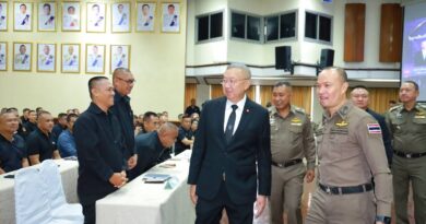 พล.ต.ท.ไตรรงค์ฯ” บรรยายพิเศษให้ครูต้นแบบไซเบอร์ ตำรวจภูธรภาค 1 มุ่งเน้นนำความรู้การป้องกันตัวจากมิจฉาชีพออนไลน์ ไปสู่ประชาชนอย่างตรงจุดตรงกลุ่มเป้าหมาย