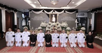 จังหวัดชลบุรี จัดพิธีถวายน้ำสรงพระศพ สมเด็จพระเจ้าลูกเธอ เจ้าฟ้าพัชรกิติยาภาฯ พสกนิกรทุกหมู่เหล่าร่วมไว้อาลัยอย่างพร้อมเพรียง