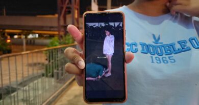แม่ร้องสื่อ ลูกสาววัย 14 ปี ถูกรุ่นพี่เรียกมาตบ บังคับกราบเท้า สูบบุหรี่เย้ยแถมถ่ายคลิปประจาน