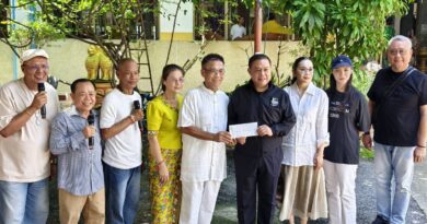 ที่ปรึกษา ตร.ควงภรรยา เป็นประธานอุปสมบท เต๋อ เชิญยิ้ม